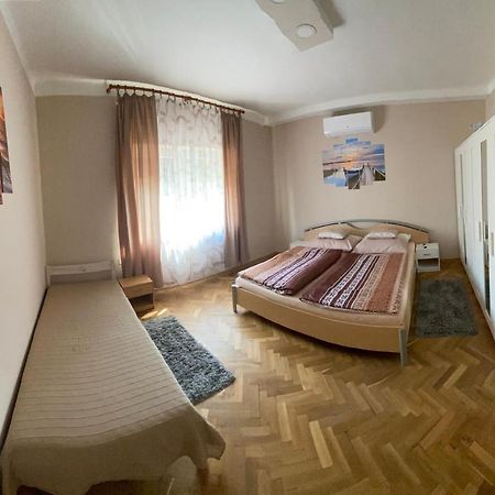 Edina Apartman Balatonlelle Exterior photo